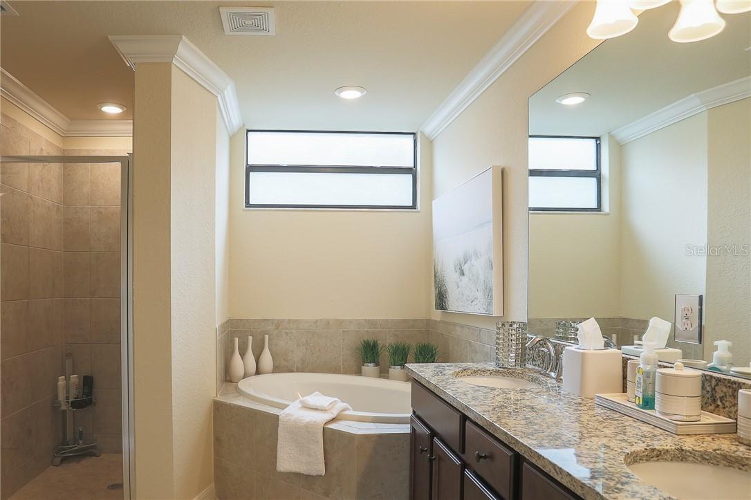 LAKEWOOD NATIONAL - Residential Lease