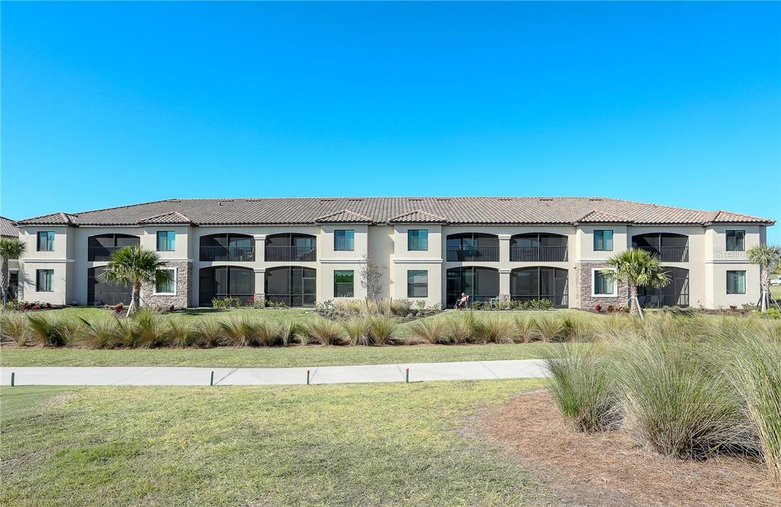 LAKEWOOD NATIONAL - Residential Lease