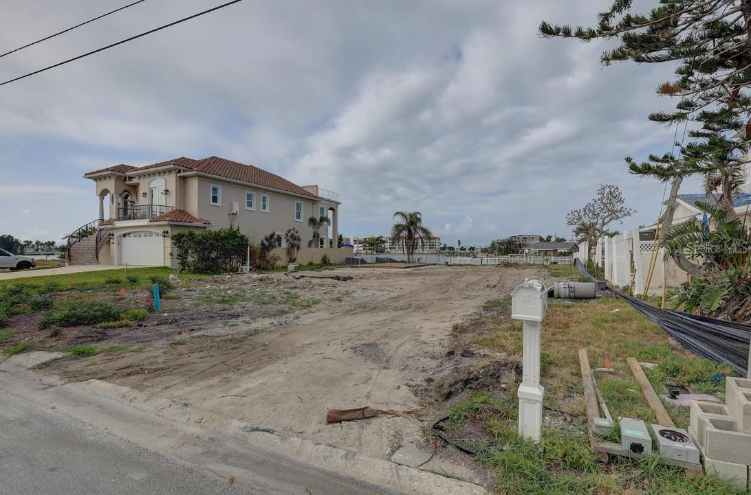 ISLE OF PALMS 1ST ADD - Land