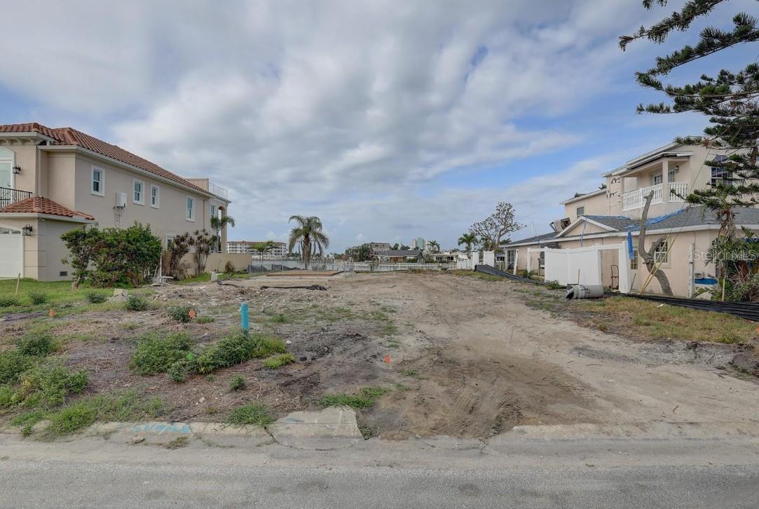 ISLE OF PALMS 1ST ADD - Land