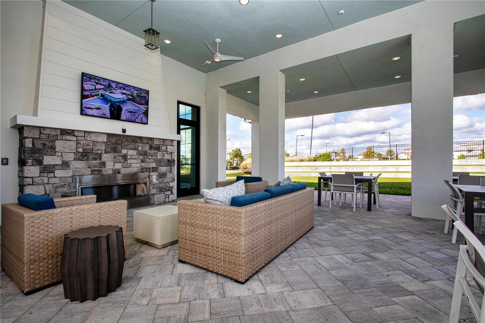 SWEETWATER AT LAKEWOOD RANCH PH I & II - Residential