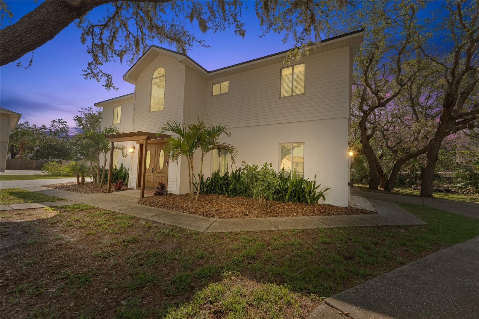 1820 RUMAR LANE