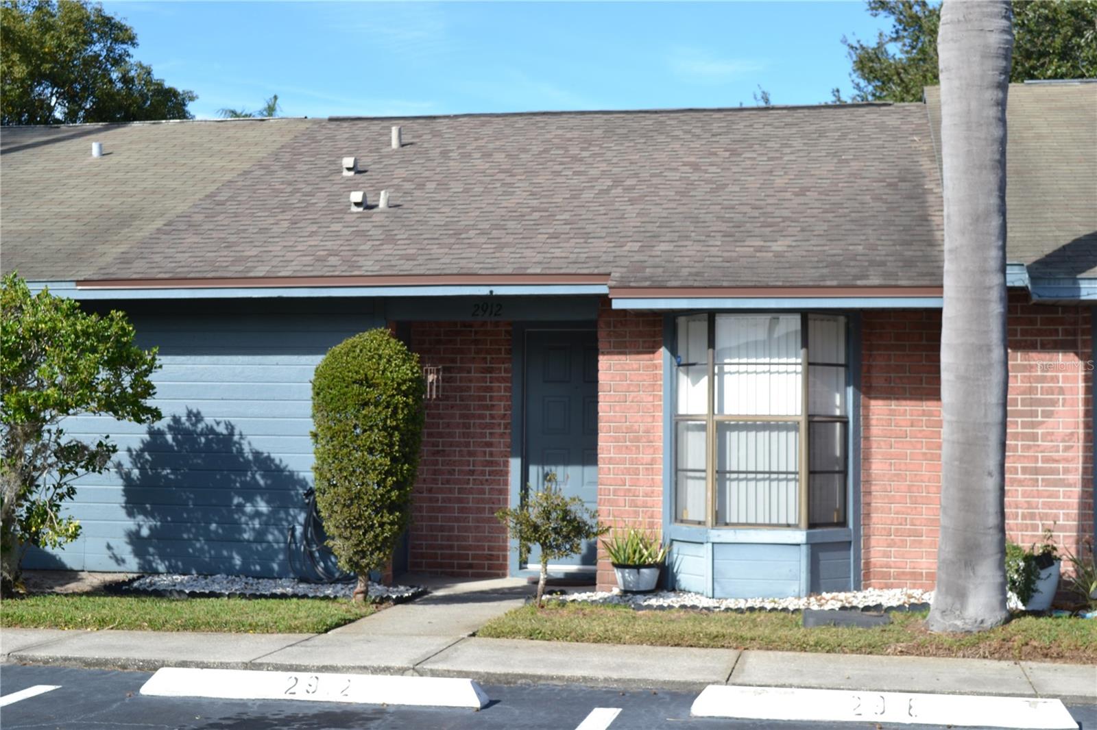 2912 SQUIRE OAK COURT