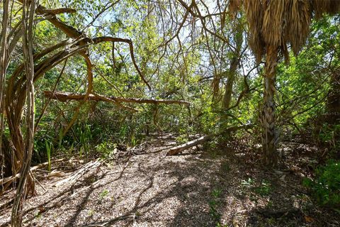 A home in LONGBOAT KEY