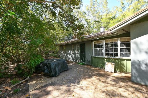 A home in LONGBOAT KEY