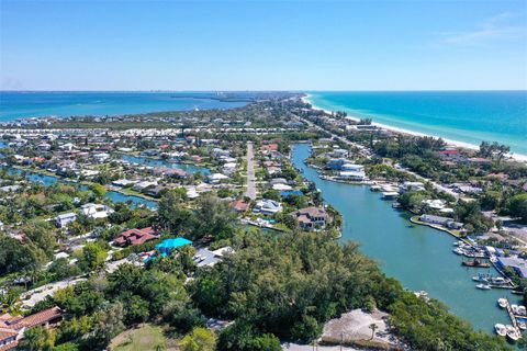 A home in LONGBOAT KEY