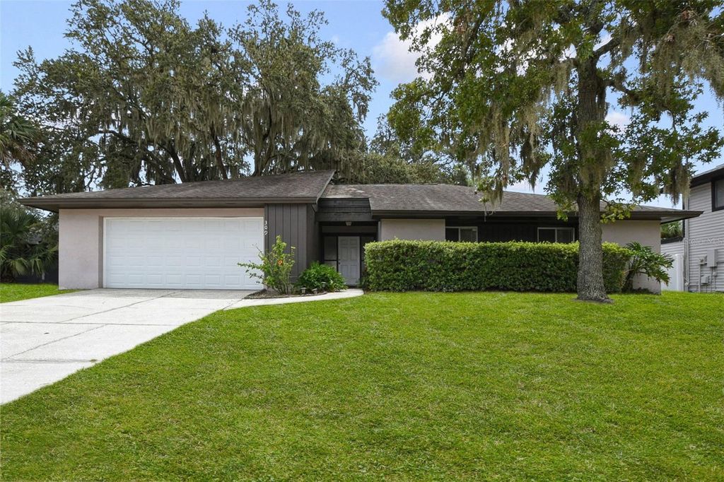 Photo of 309 Redwing Way, Casselberry, FL 32707 (MLS # O6408660)