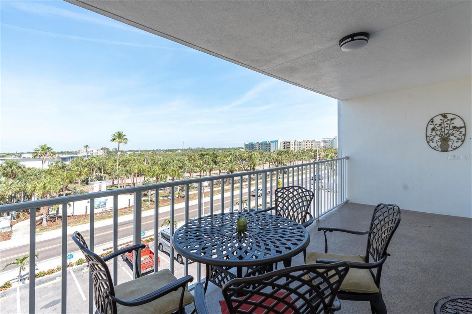 HOLIDAY VILLAS 2 - Residential