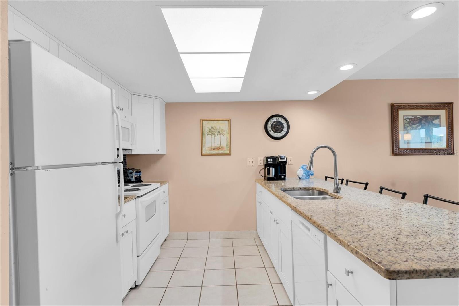 HOLIDAY VILLAS 2 - Residential
