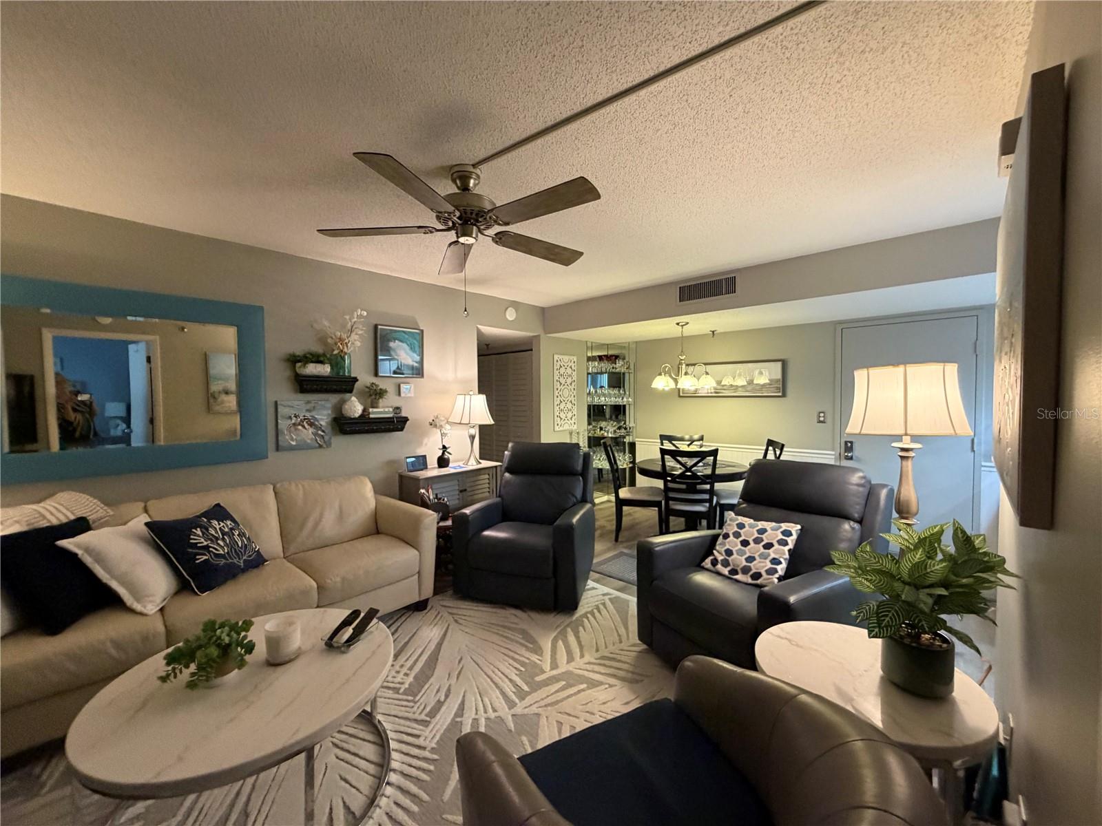 PROMENADES EAST - Residential