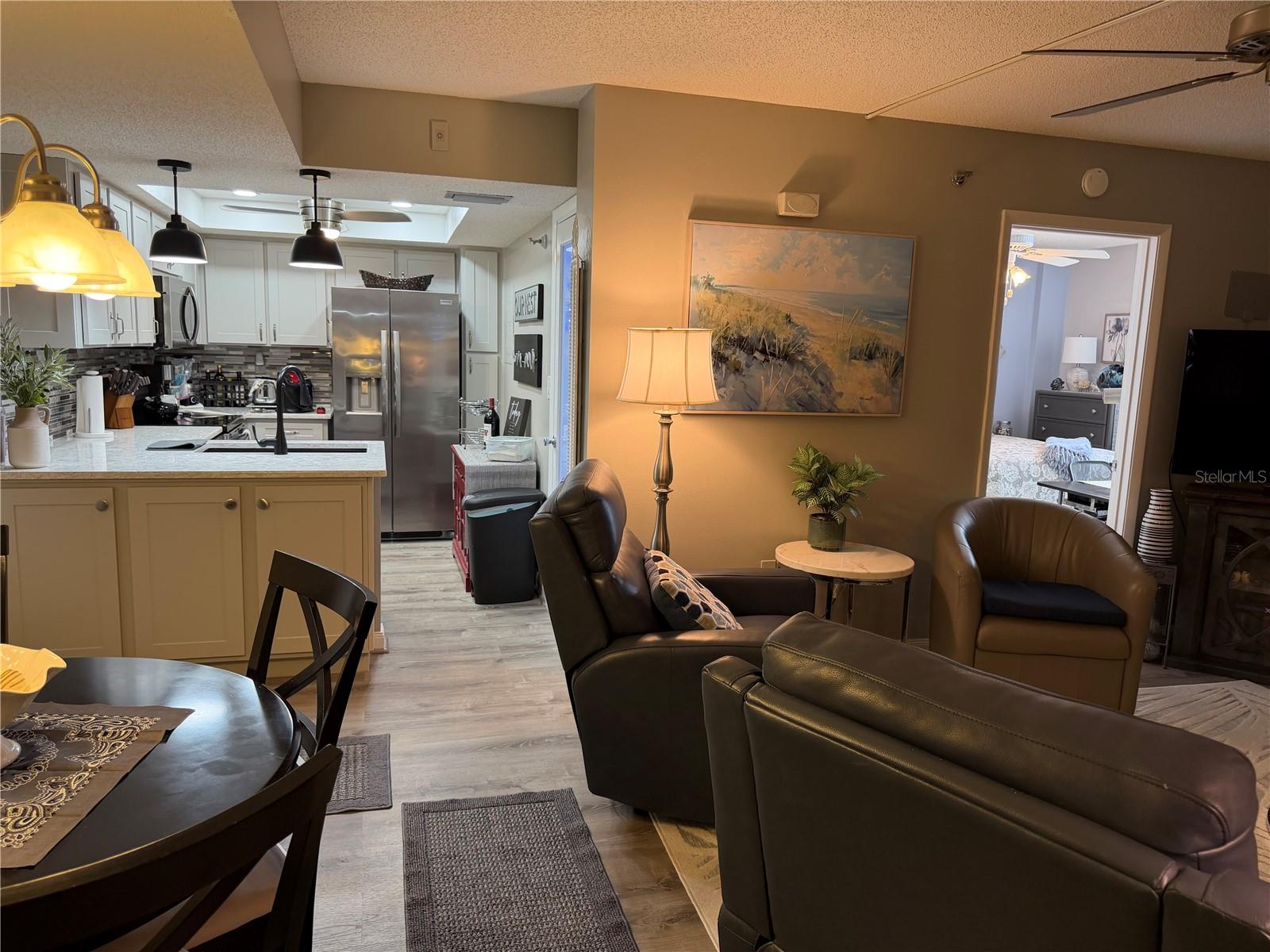 PROMENADES EAST - Residential