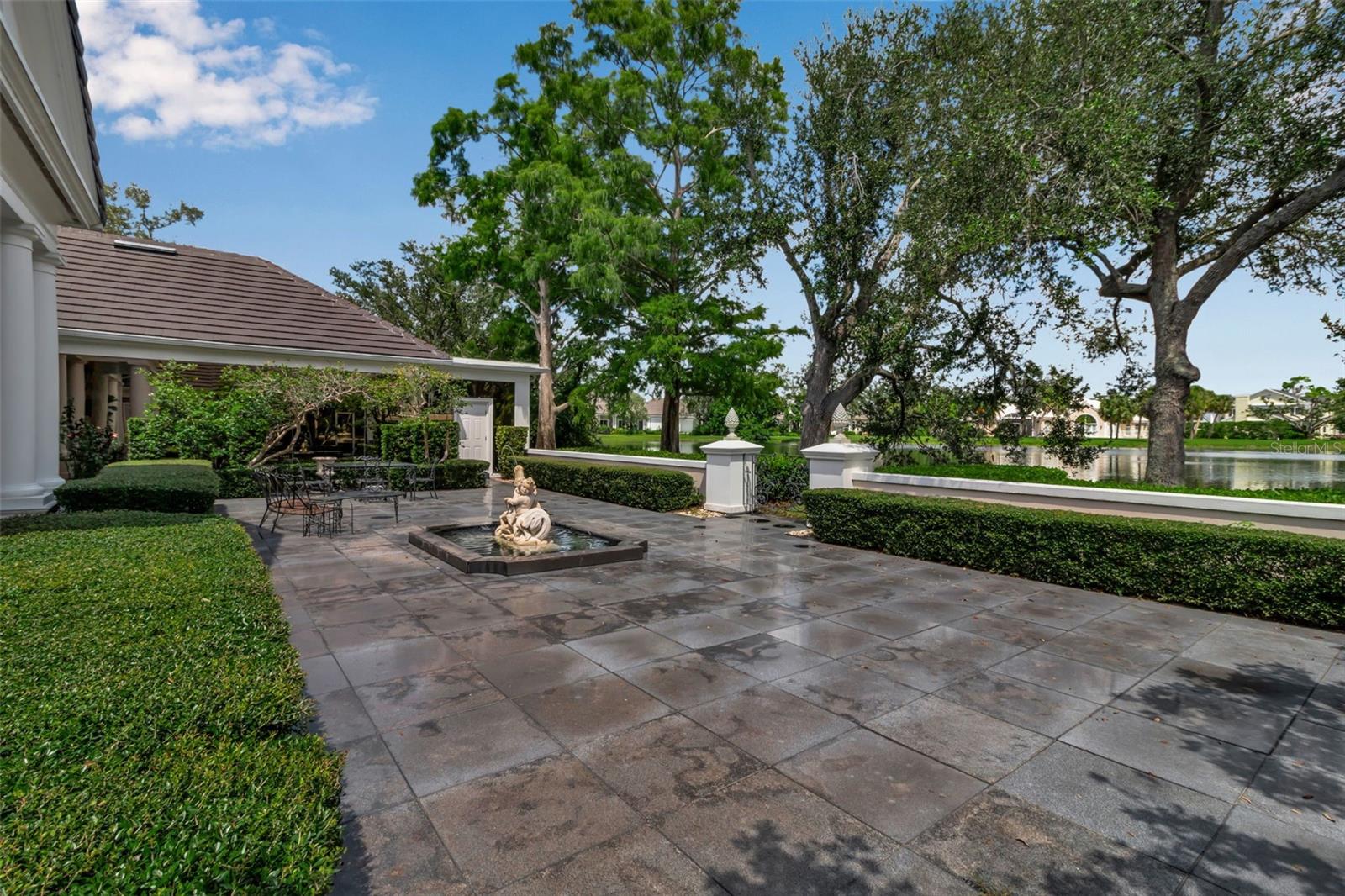 THE OAKS - Residential