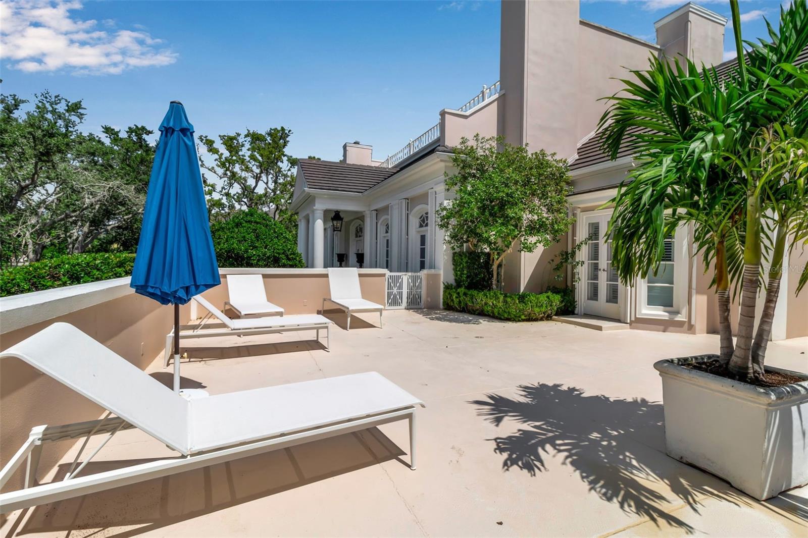 THE OAKS - Residential