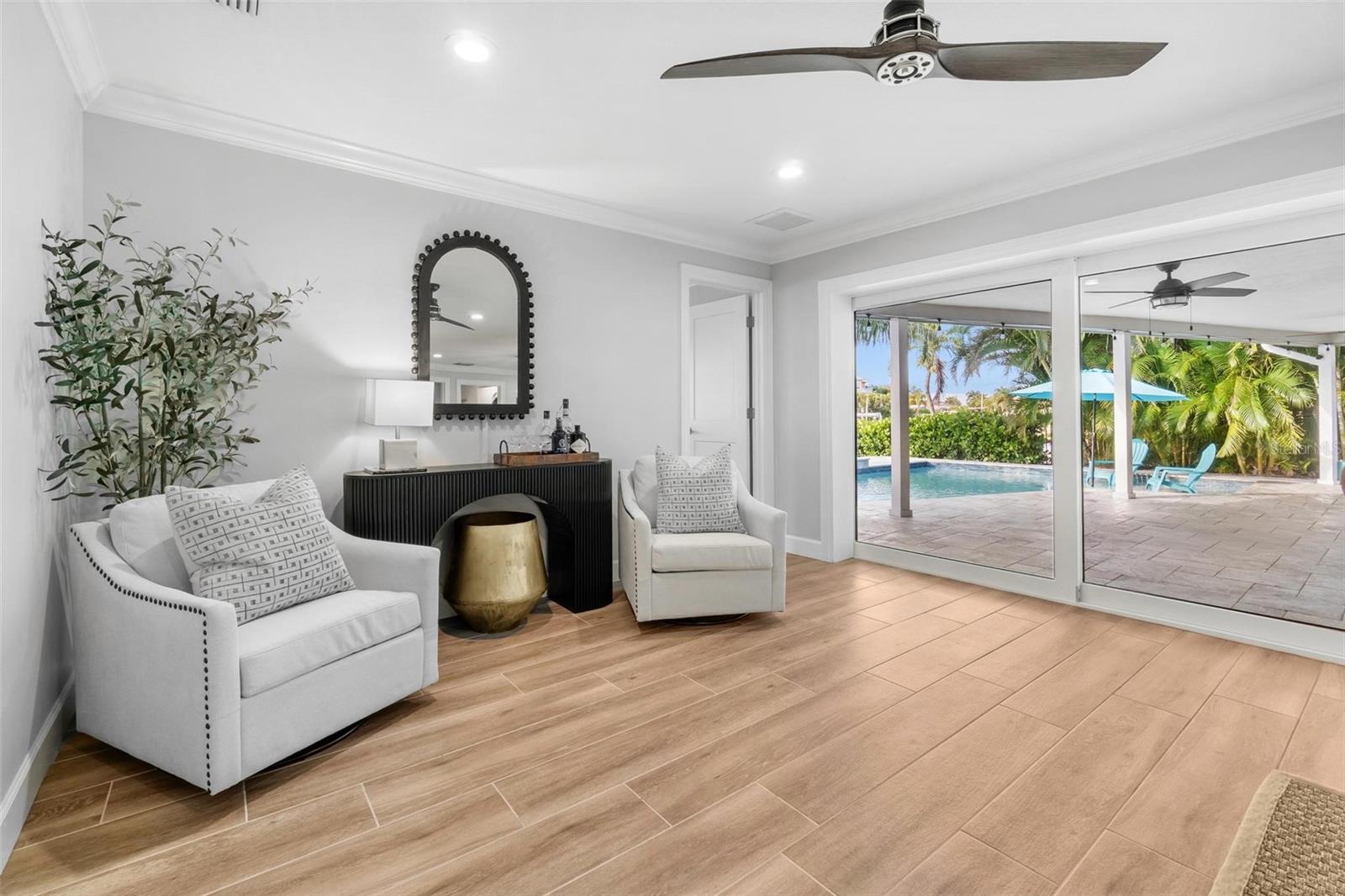 VENETIAN ISLES - Residential