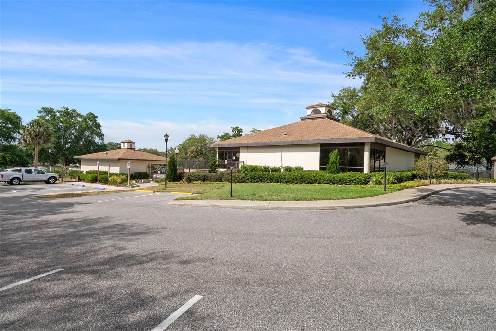 FOX HOLLOW VILLAGE FIRST ADD - Residential