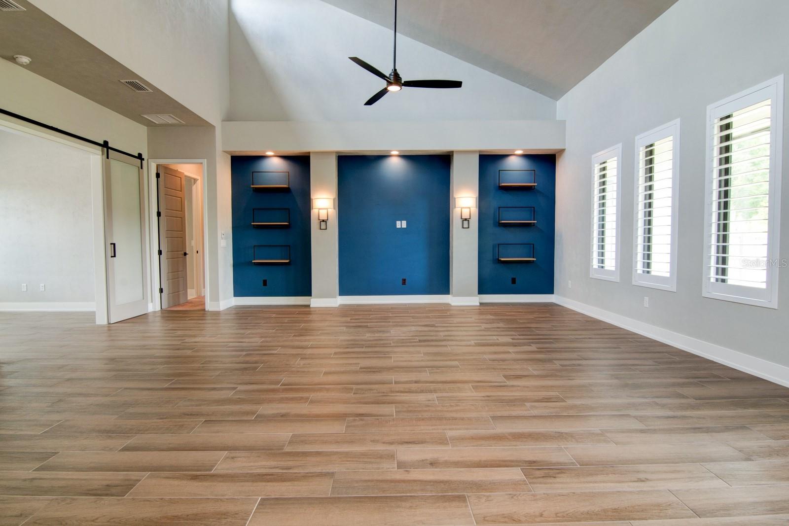 GLORIA'S WAY - Residential Lease