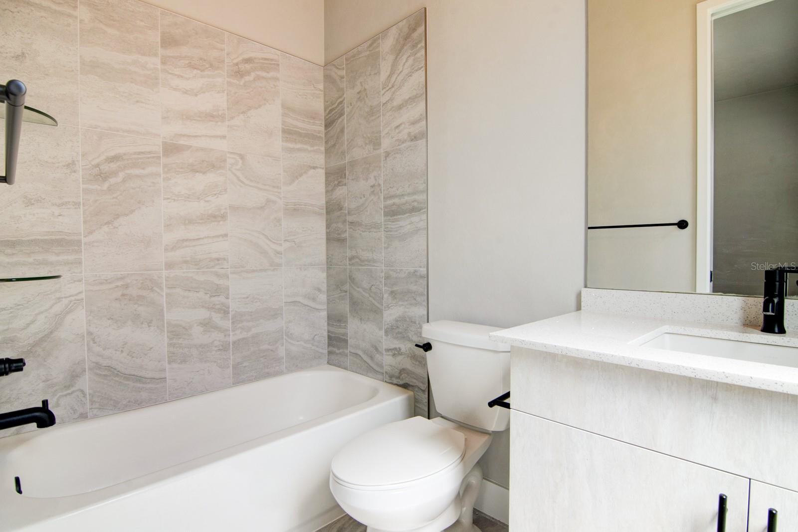 GLORIA'S WAY - Residential Lease