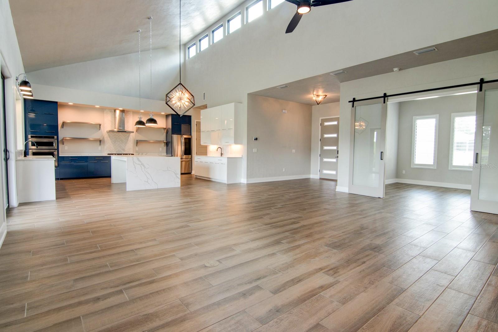 GLORIA'S WAY - Residential Lease