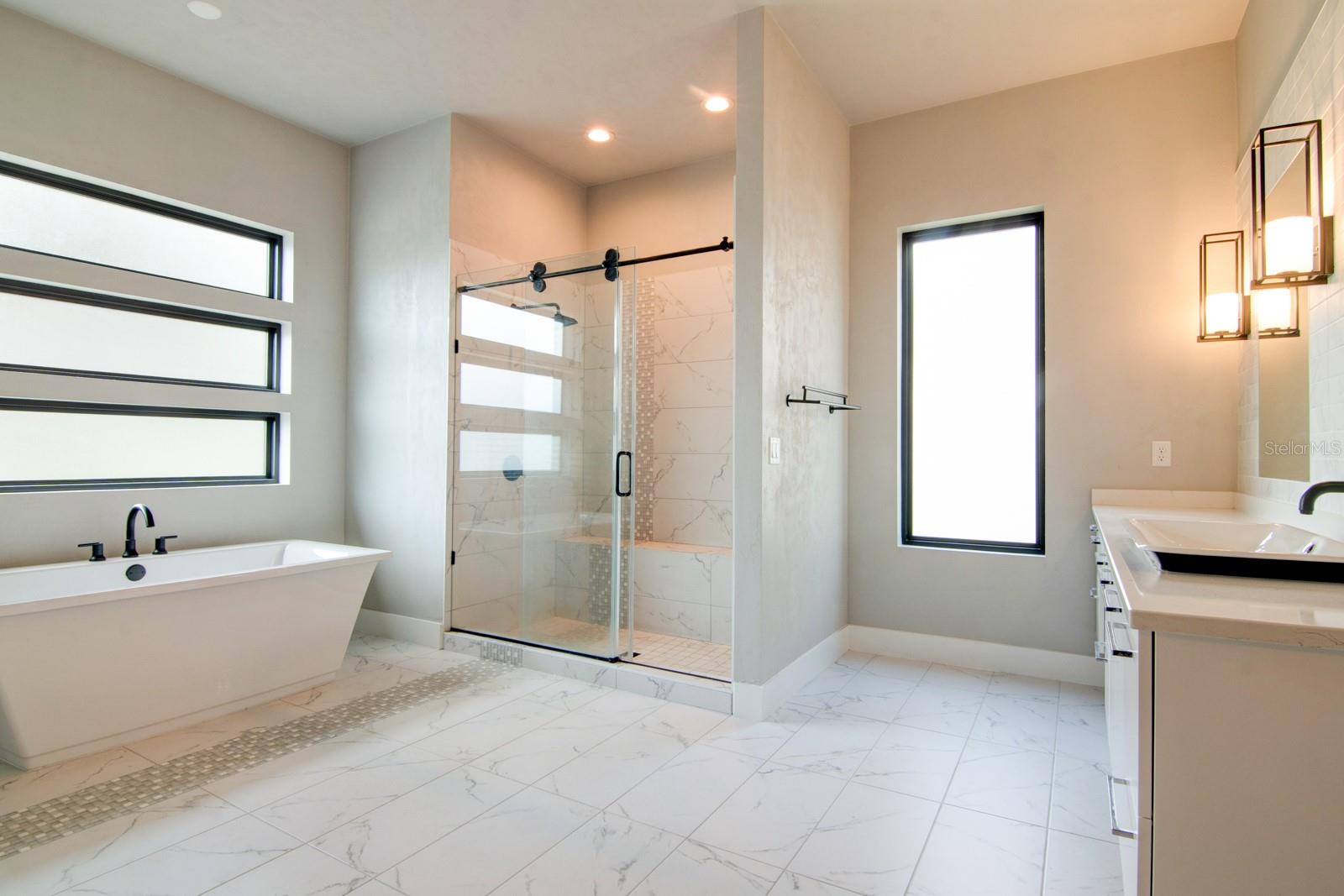 GLORIA'S WAY - Residential Lease