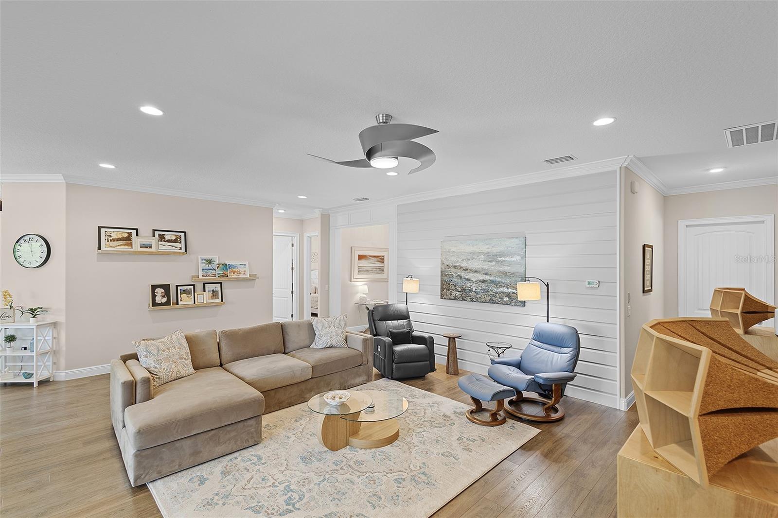 HARBOR HILLS - Residential