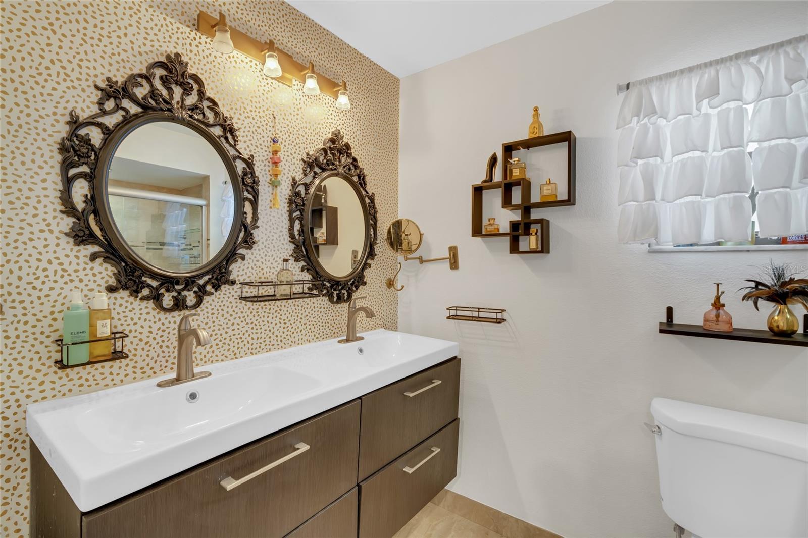 UNIVERSITY PINES - Residential