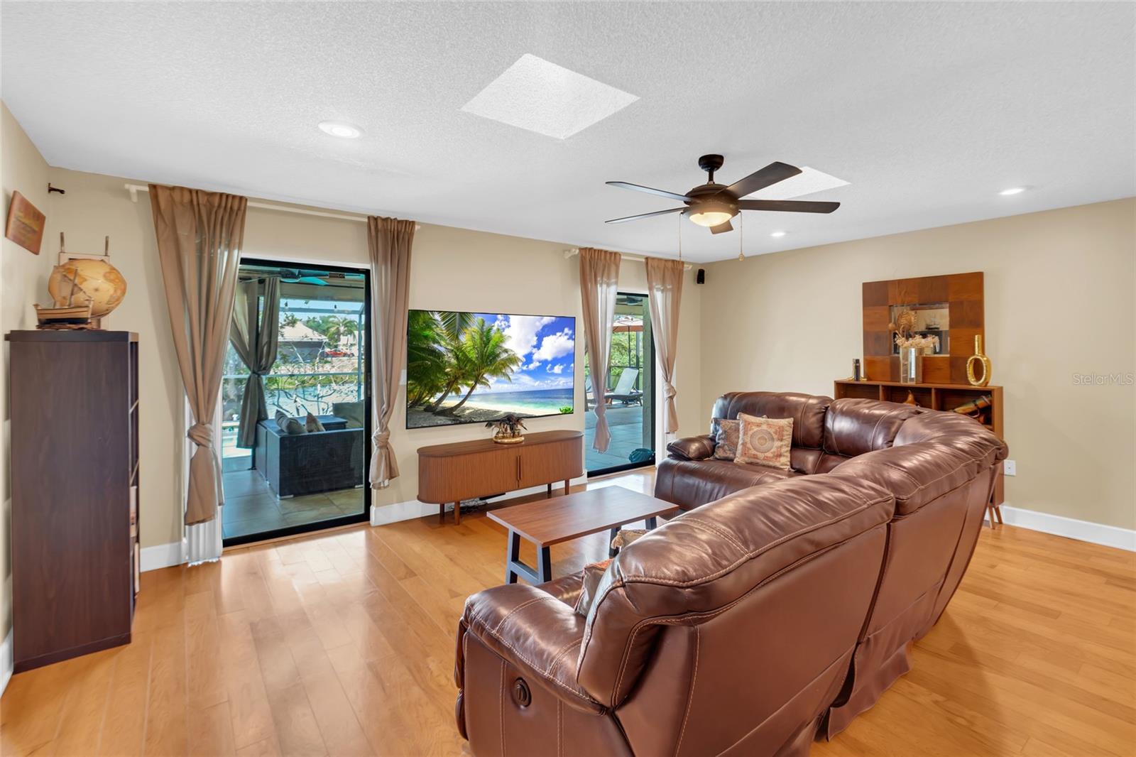 UNIVERSITY PINES - Residential