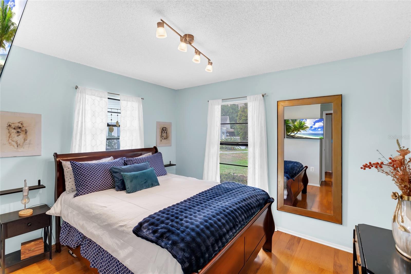 UNIVERSITY PINES - Residential