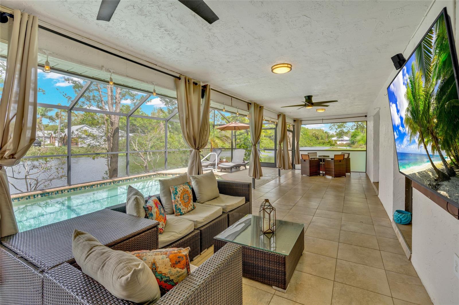 UNIVERSITY PINES - Residential