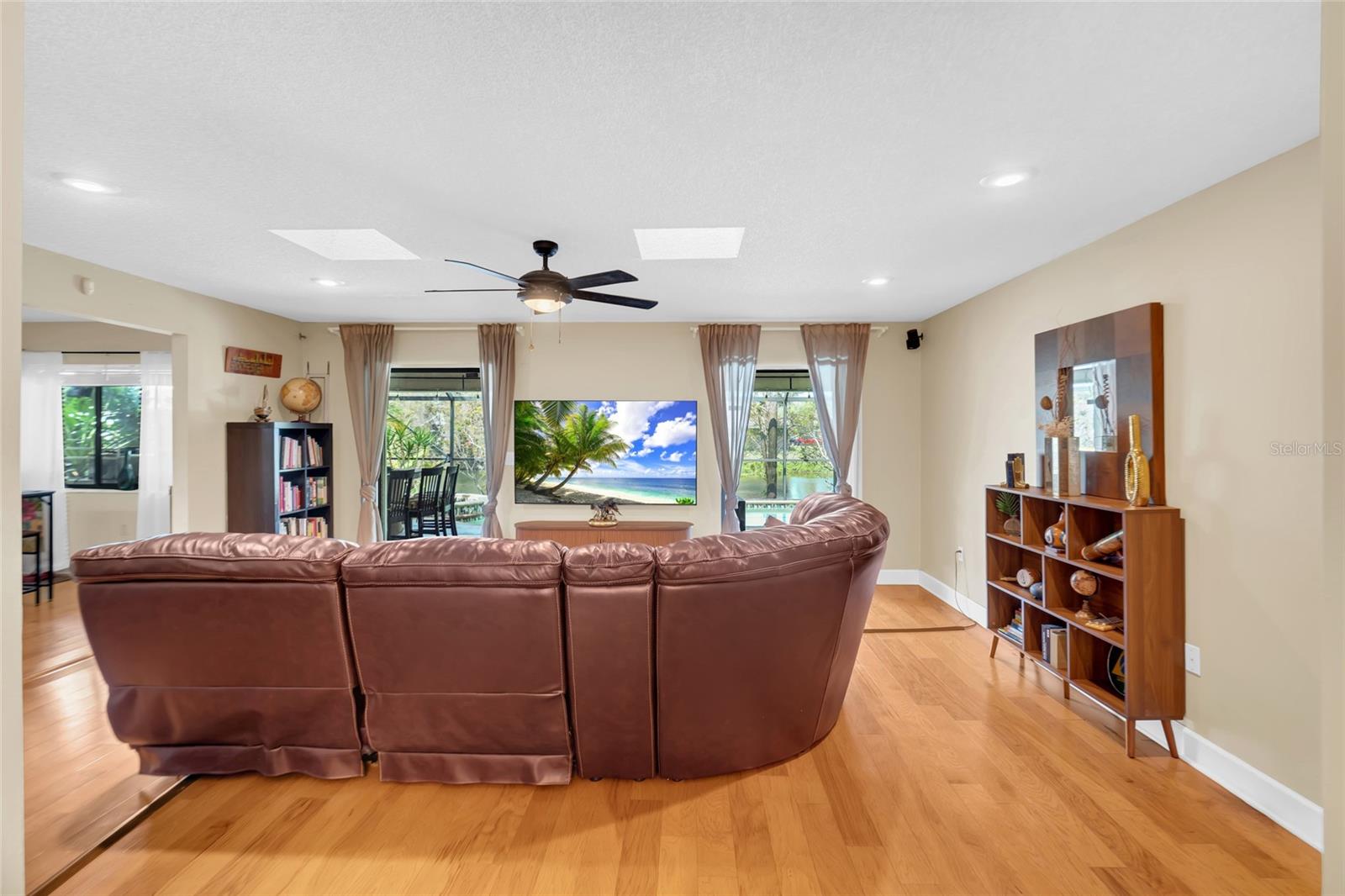 UNIVERSITY PINES - Residential