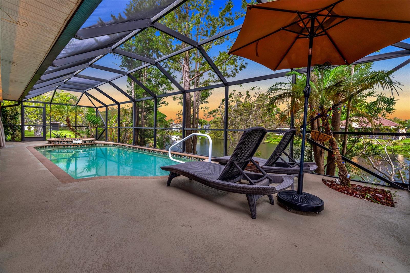 UNIVERSITY PINES - Residential