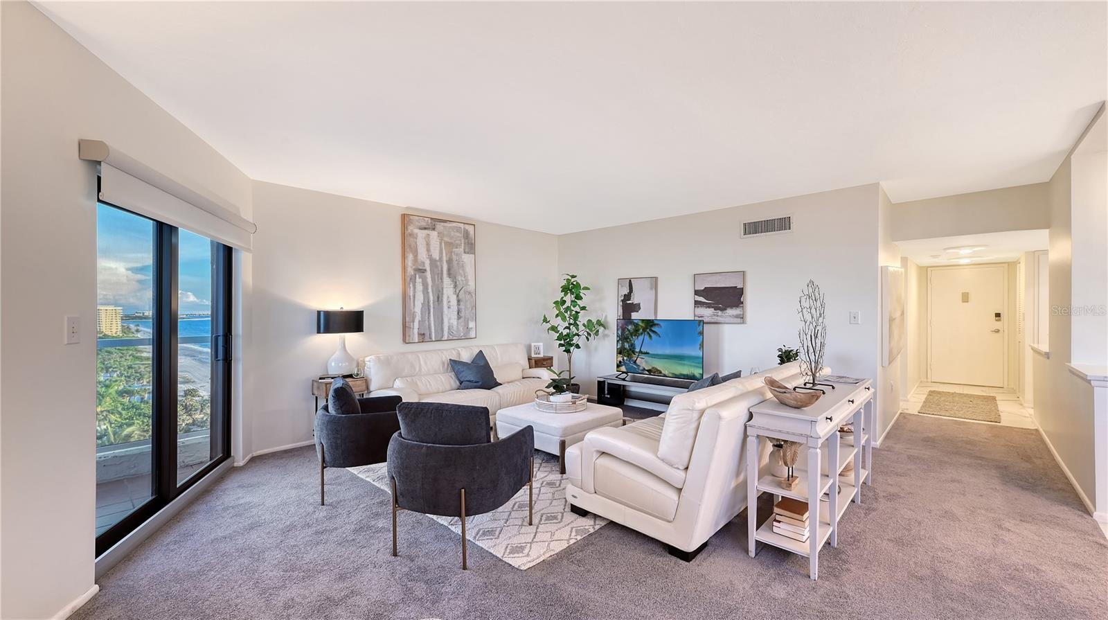 PRIVATEER SOUTH - Residential