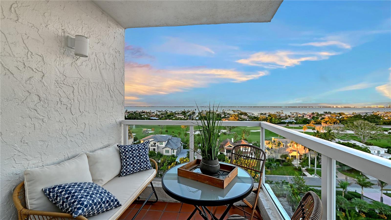 PRIVATEER SOUTH - Residential