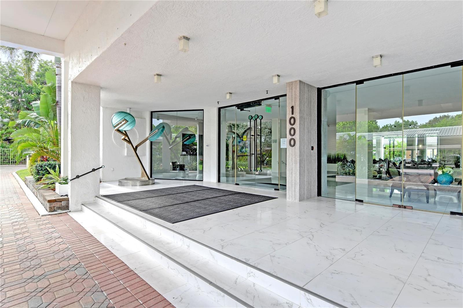 PRIVATEER SOUTH - Residential