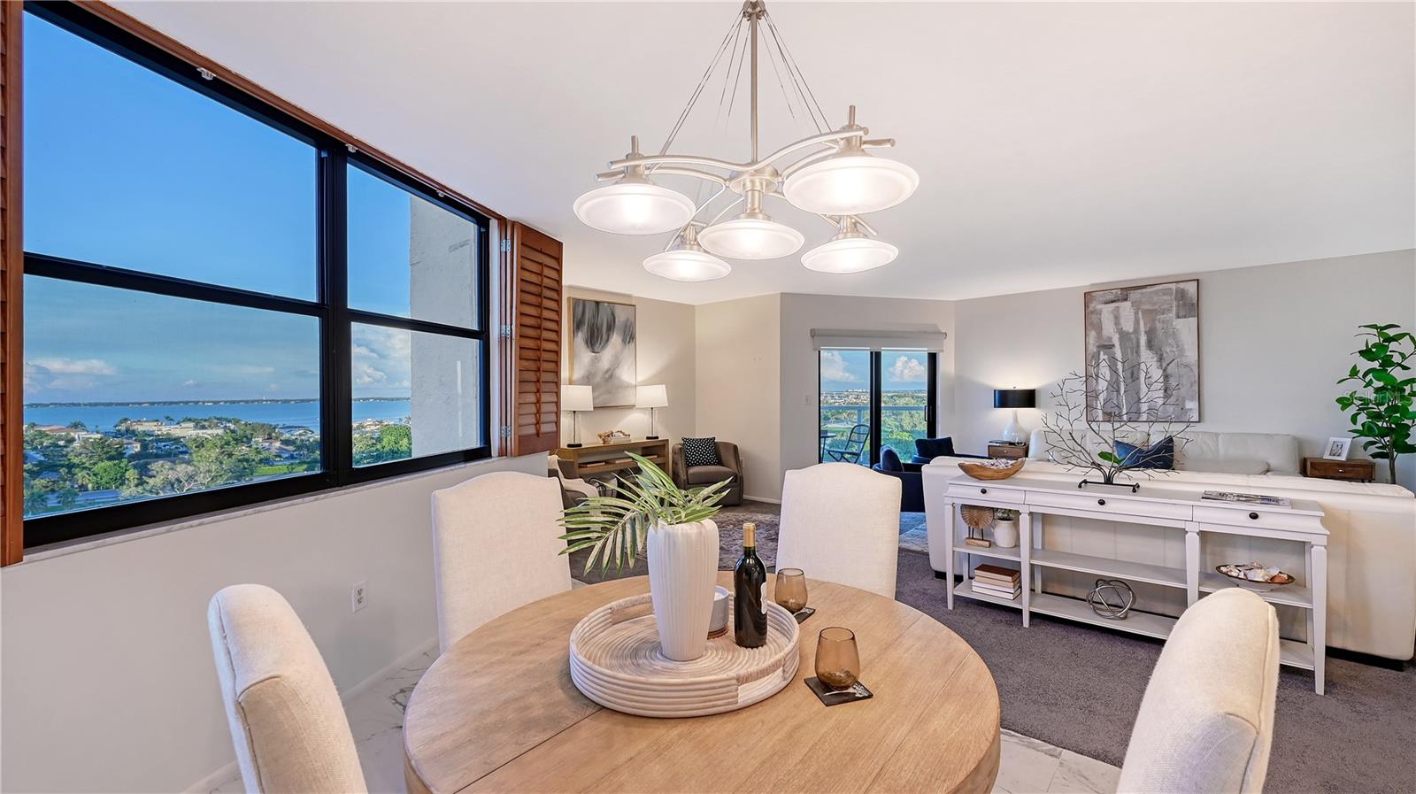 PRIVATEER SOUTH - Residential