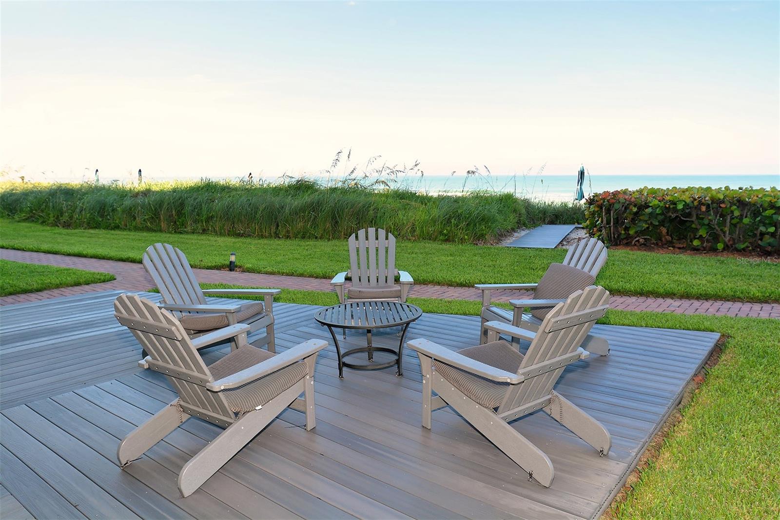 PRIVATEER SOUTH - Residential