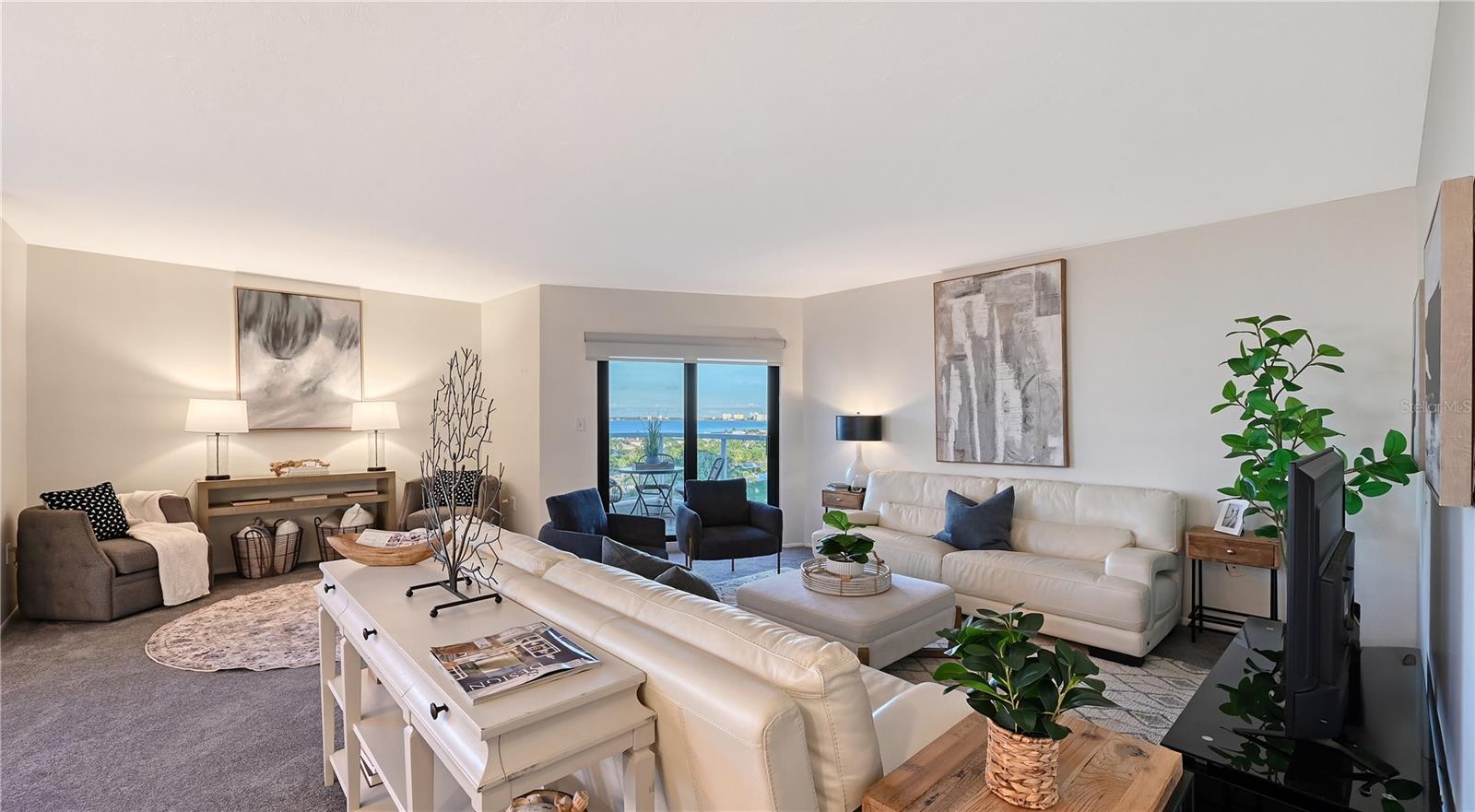 PRIVATEER SOUTH - Residential