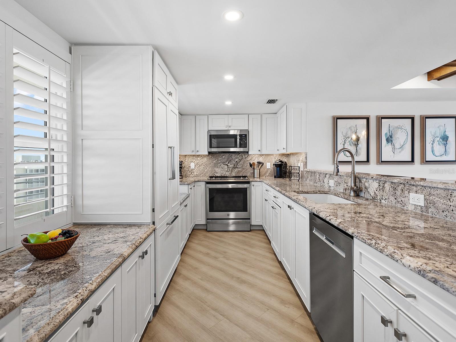 CRYSTAL SANDS 2 - Residential