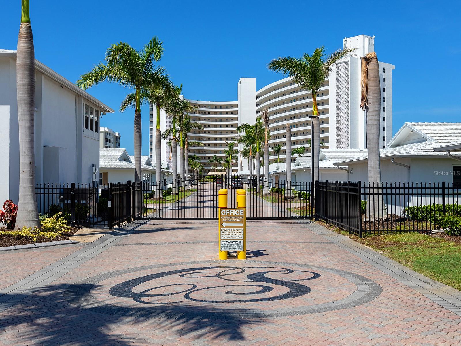 CRYSTAL SANDS 2 - Residential