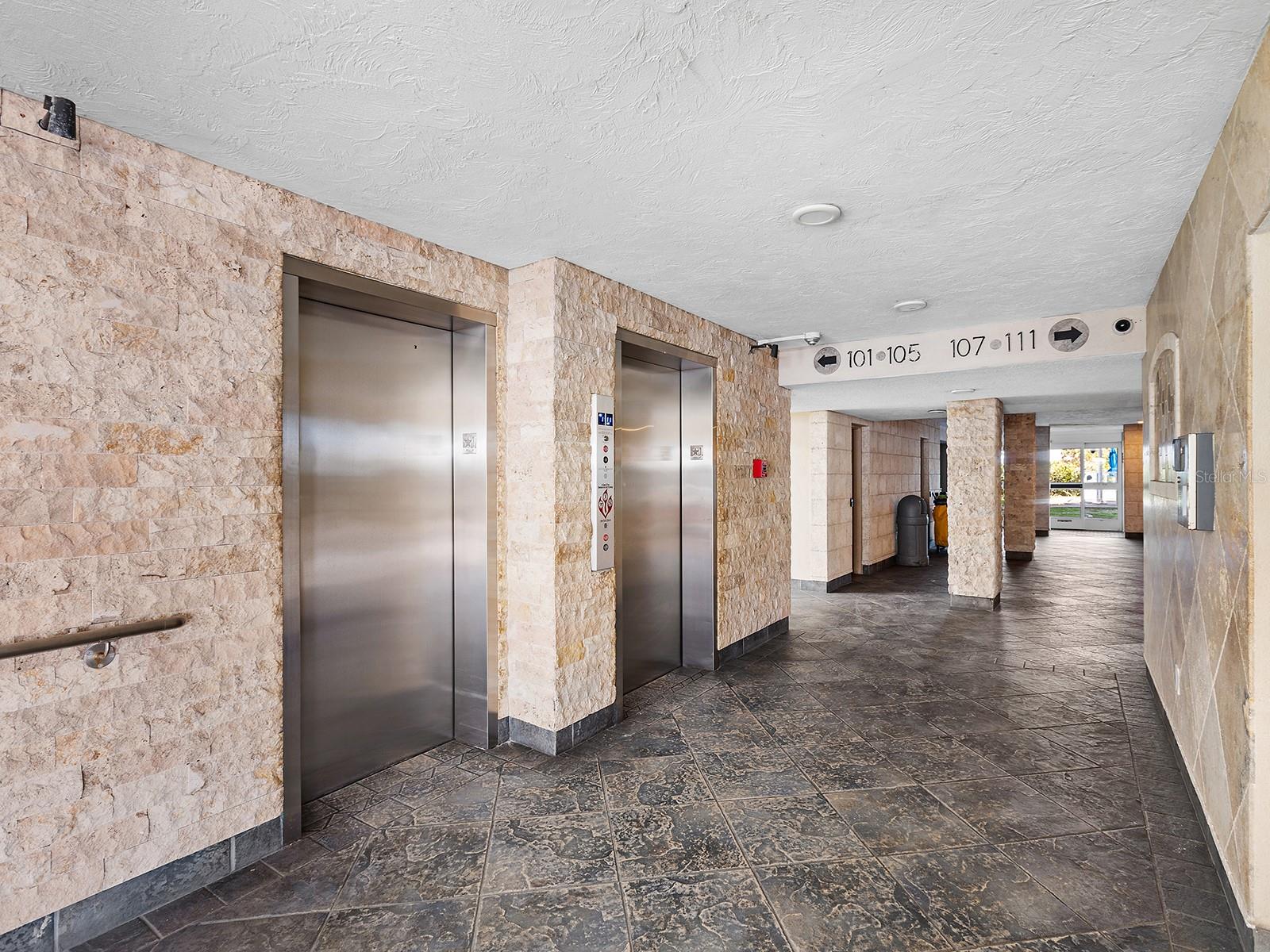 CRYSTAL SANDS 2 - Residential