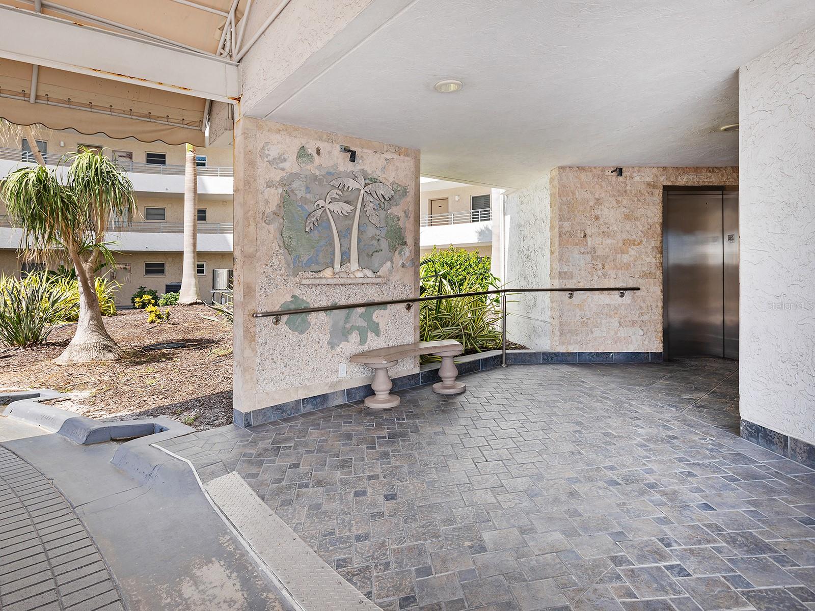 CRYSTAL SANDS 2 - Residential