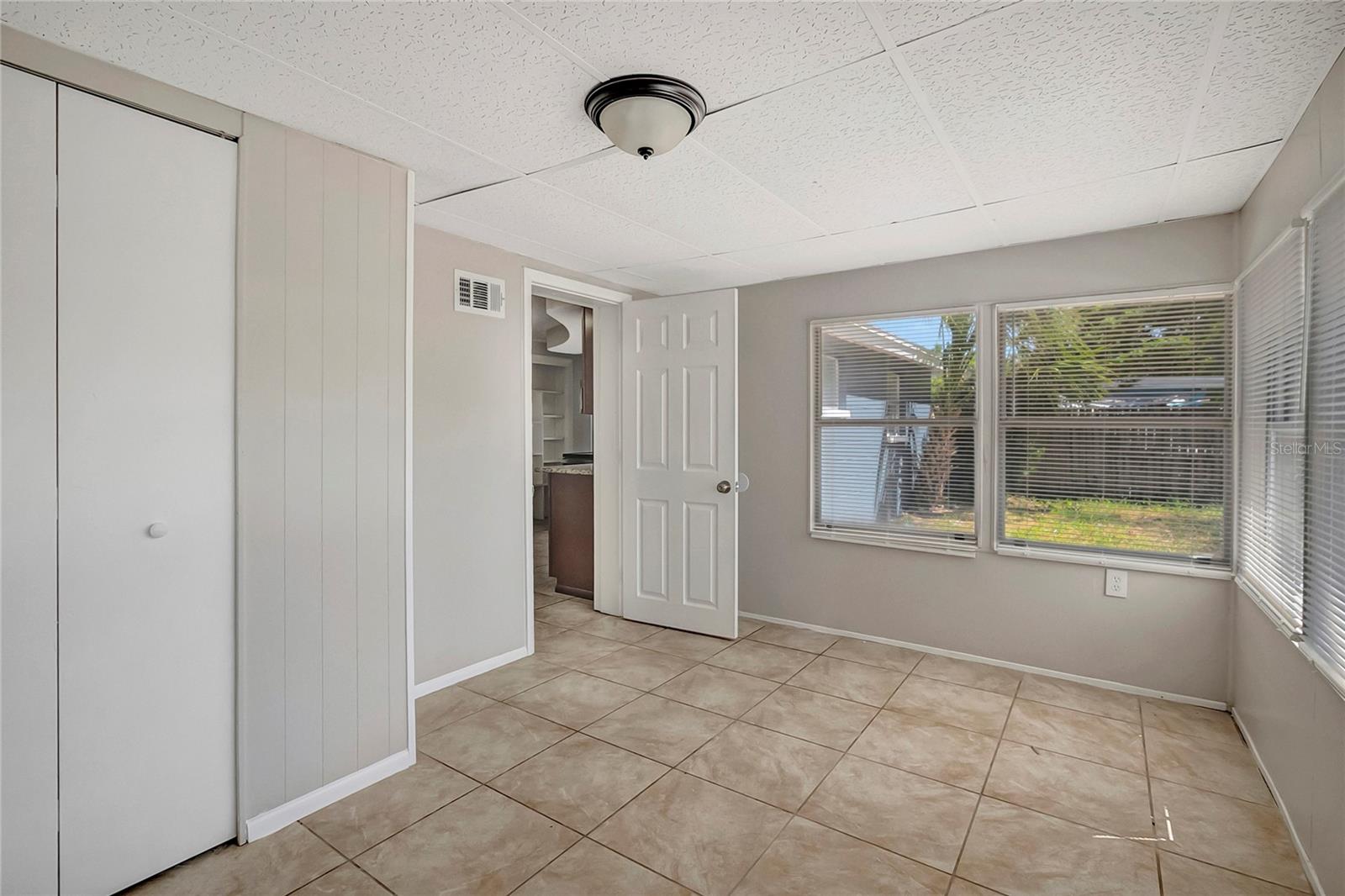BEACON SQUARE - Residential