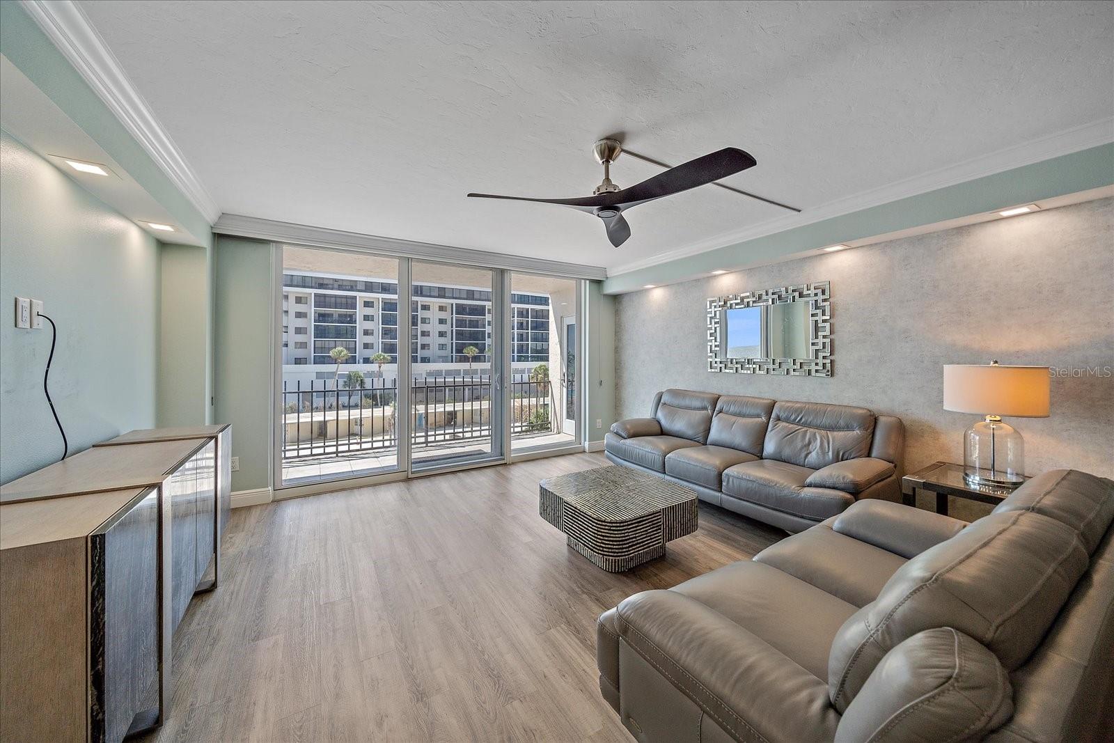 1212 BENJAMIN FRANKLIN DRIVE 306