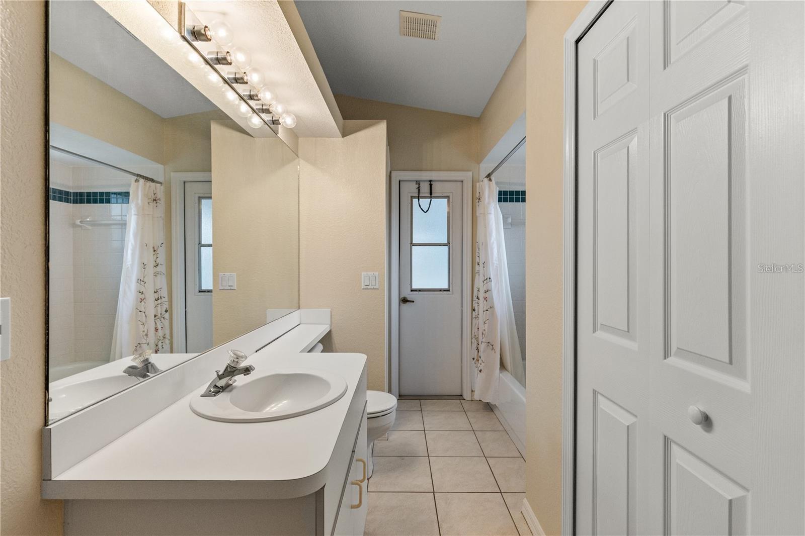 PORT CHARLOTTE SUB 11 - Residential Lease