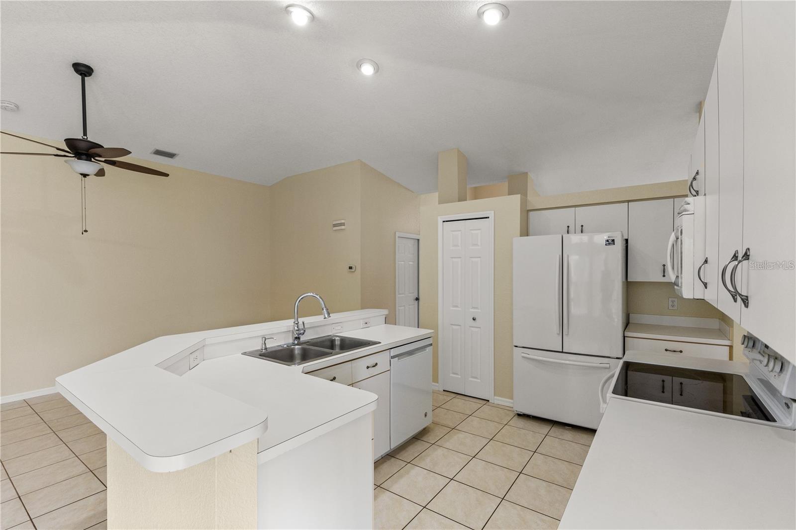 PORT CHARLOTTE SUB 11 - Residential Lease