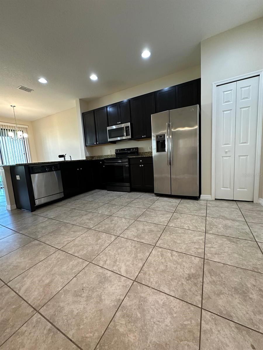 OAK RIDGE PLACE - Residential Lease