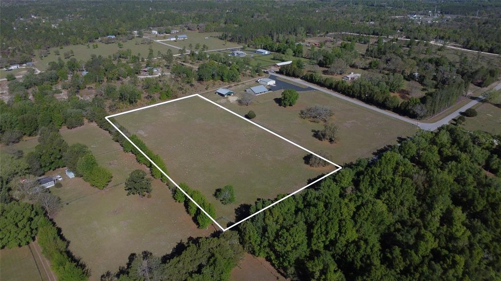 Photo of 4580 NE 138th Terrace, Williston, FL 32696 (MLS # OM721074)