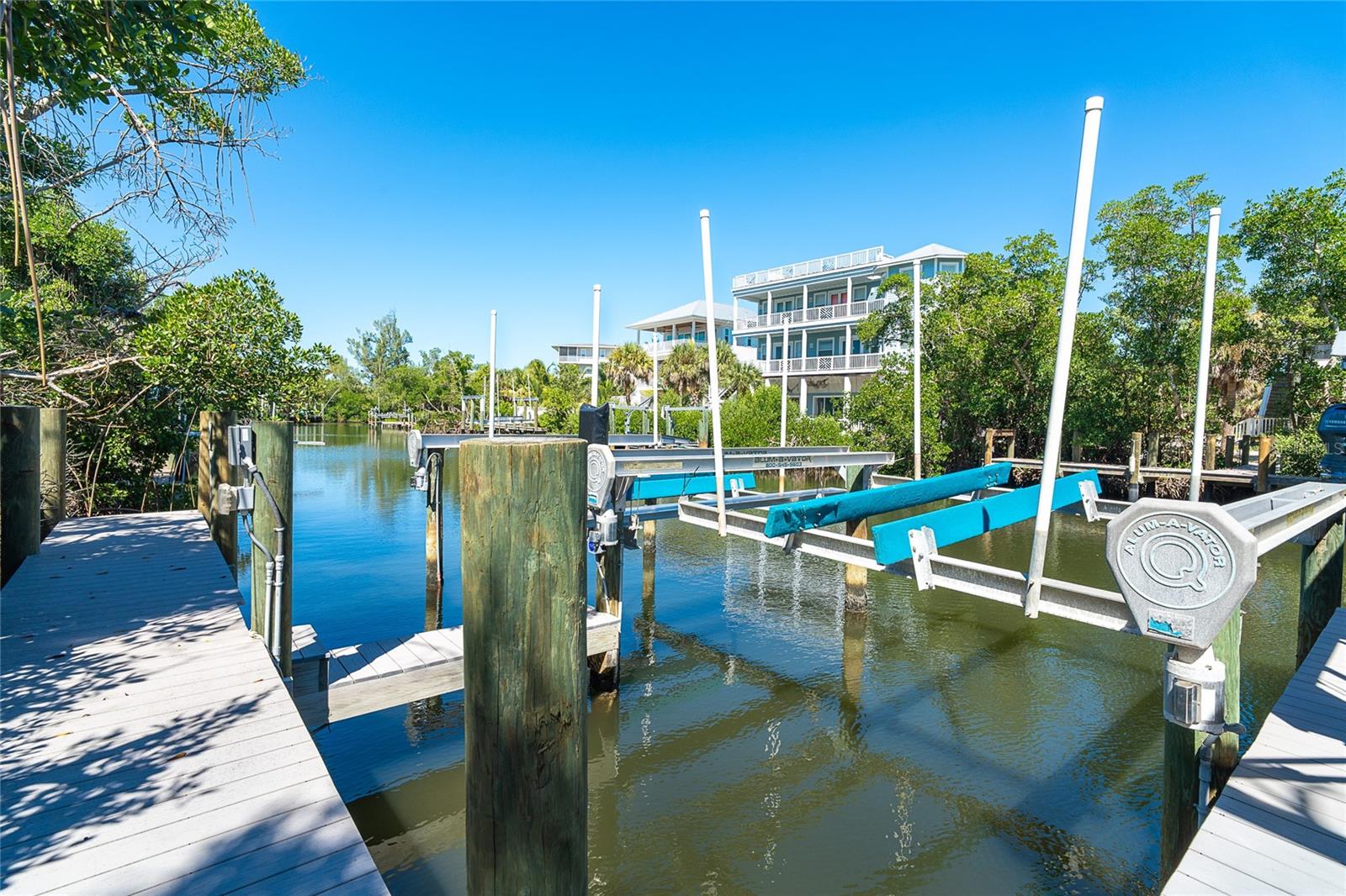 ISLAND HOUSE PH 01 BLDG 02 - Residential