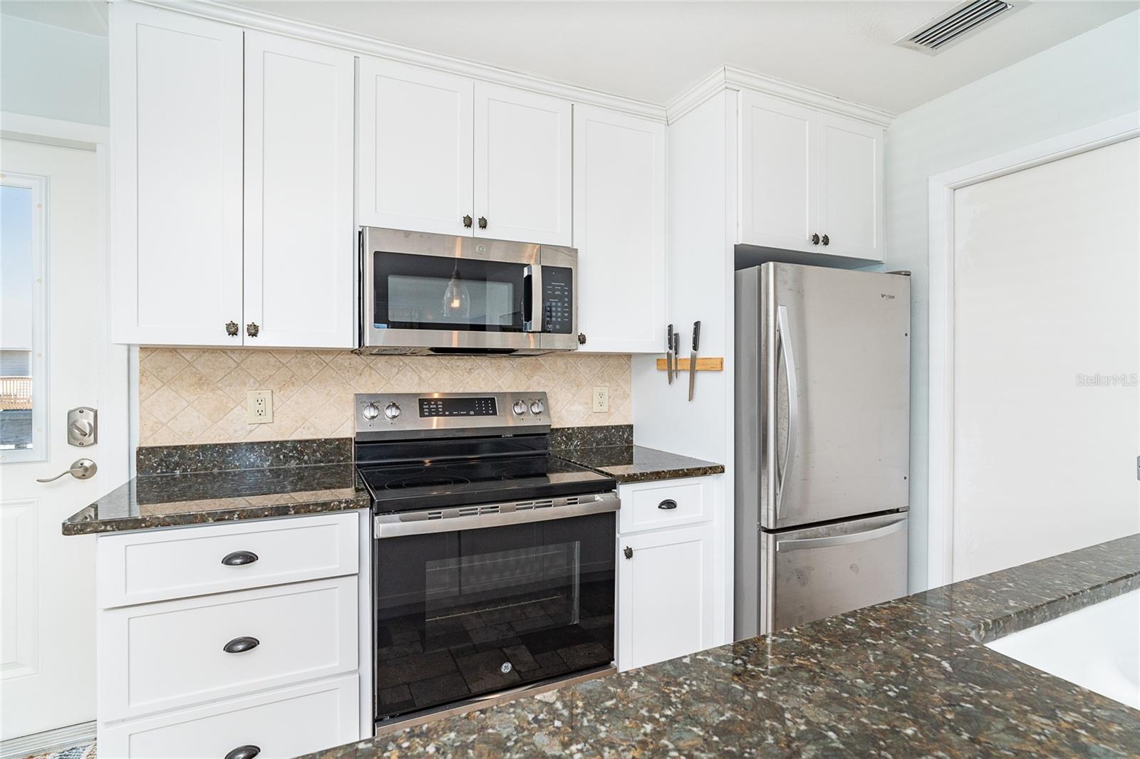 ISLAND HOUSE PH 01 BLDG 02 - Residential