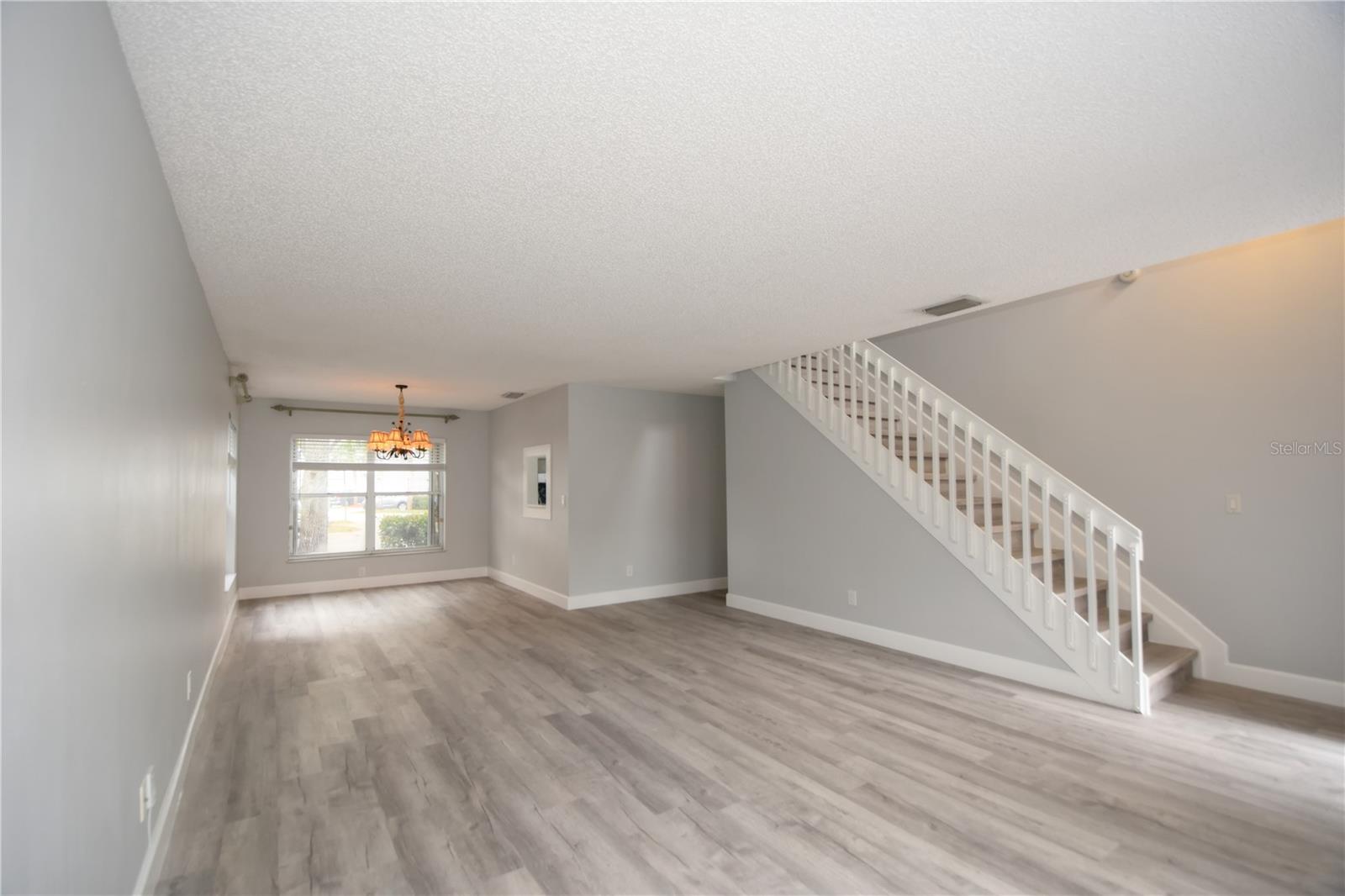 4801 GRAPEVINE WAY