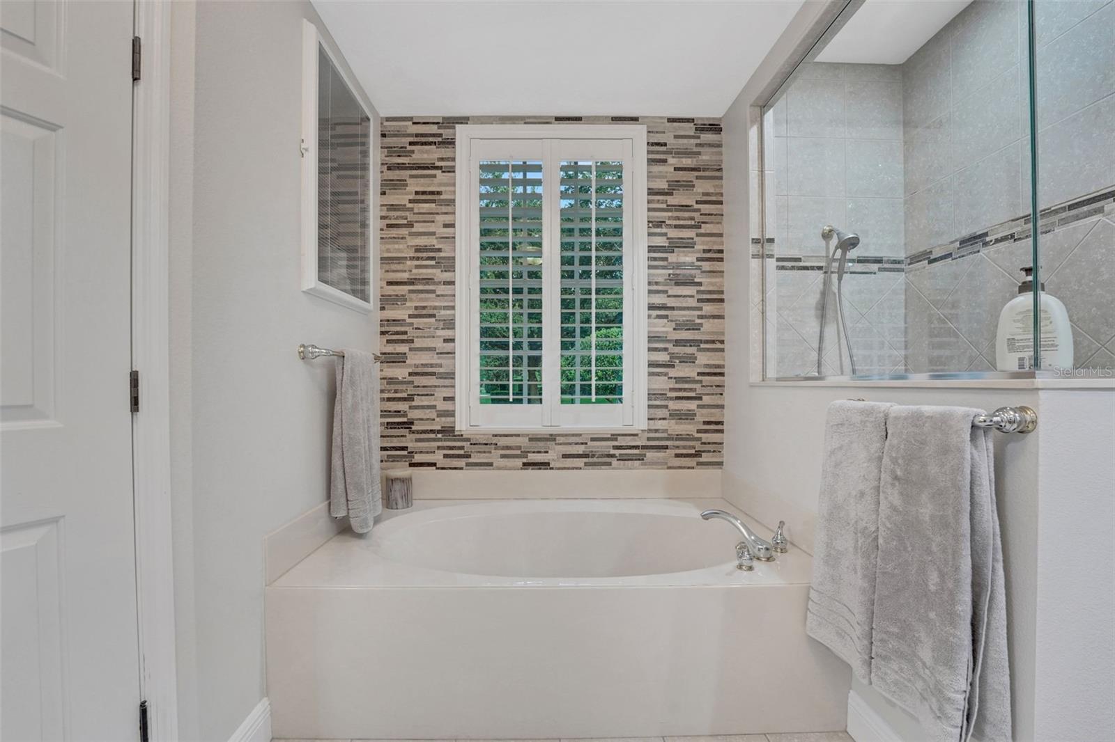 ALAQUA LAKES PH 4 - Residential